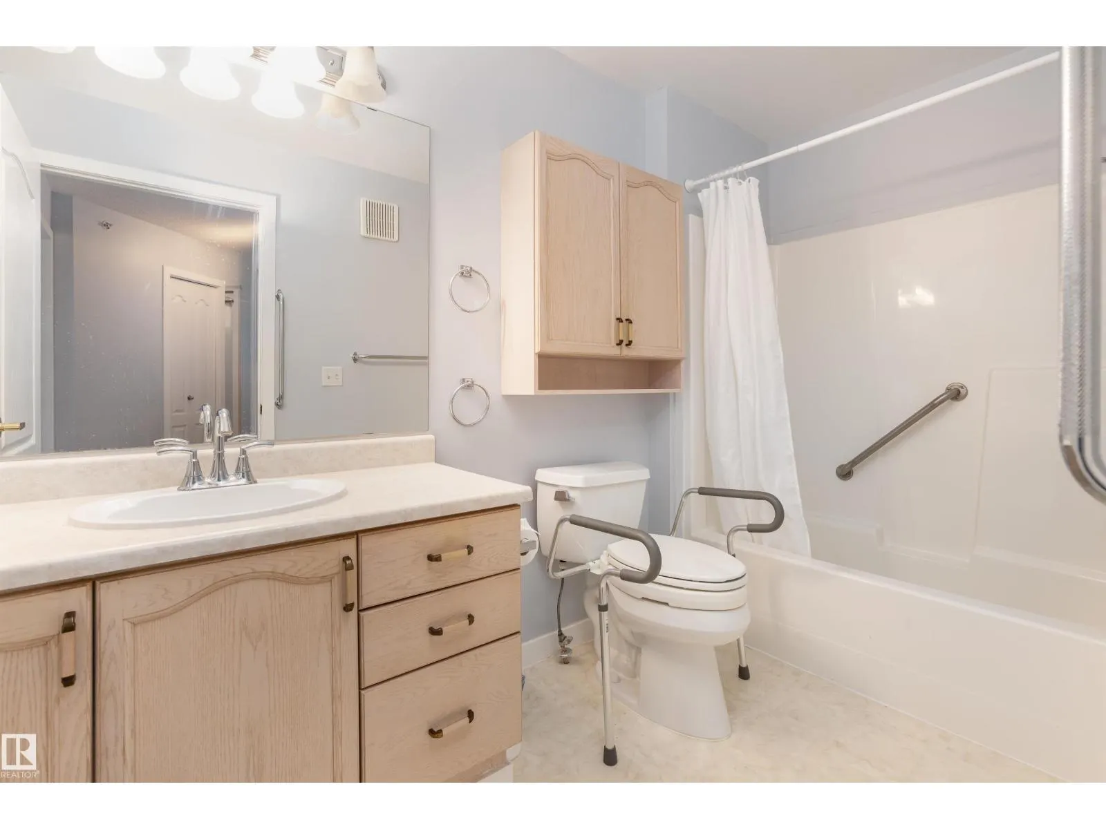 #456 13441 127 ST NW