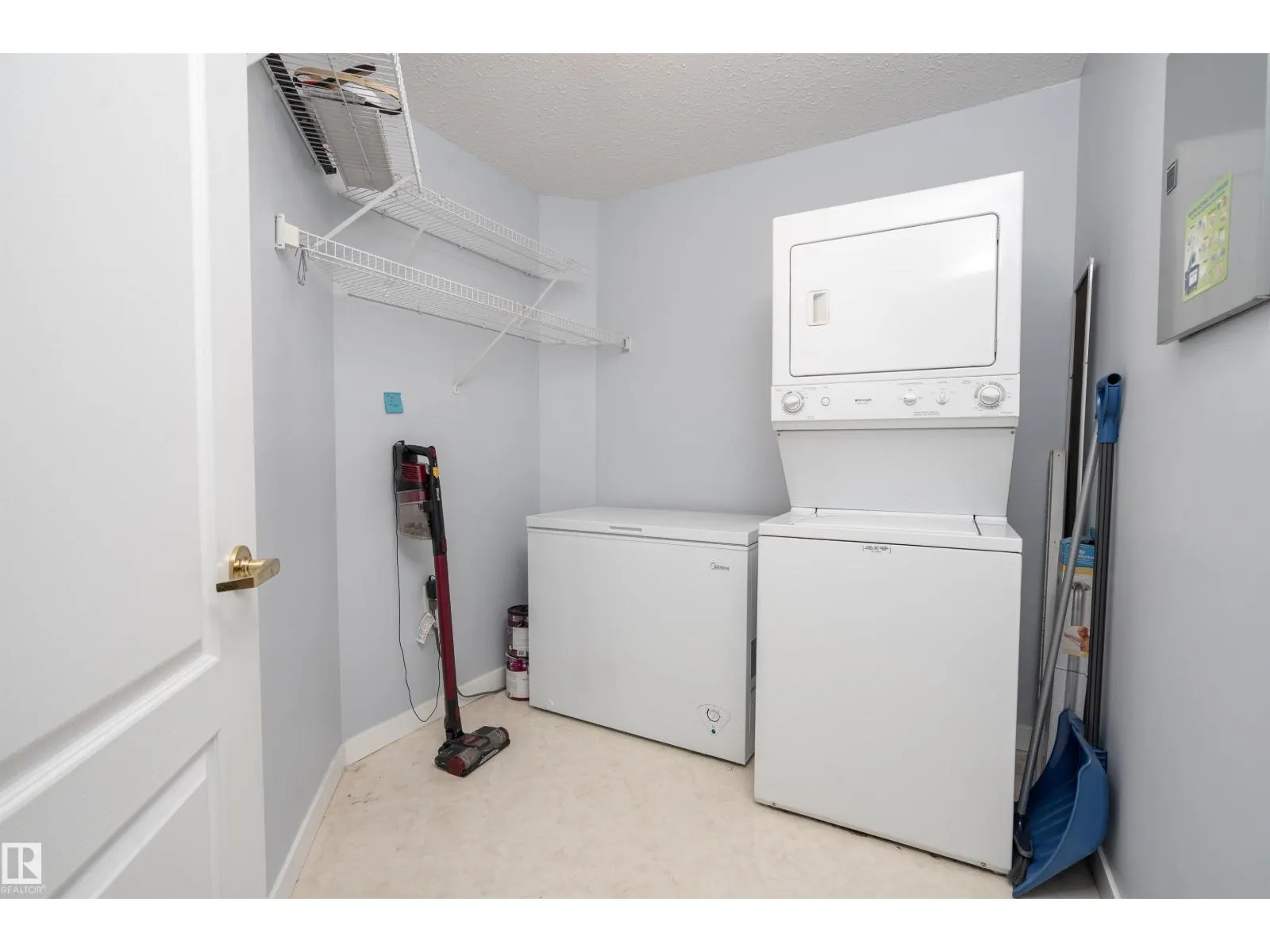 #456 13441 127 ST NW