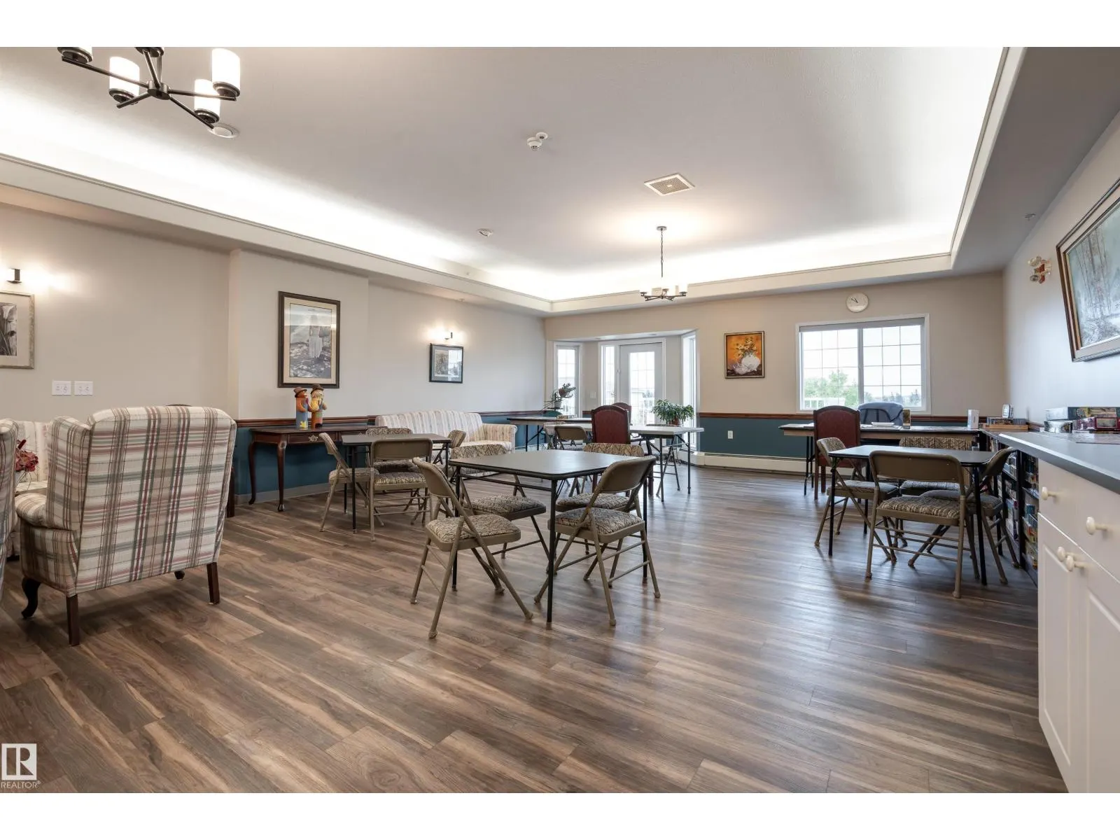 #456 13441 127 ST NW