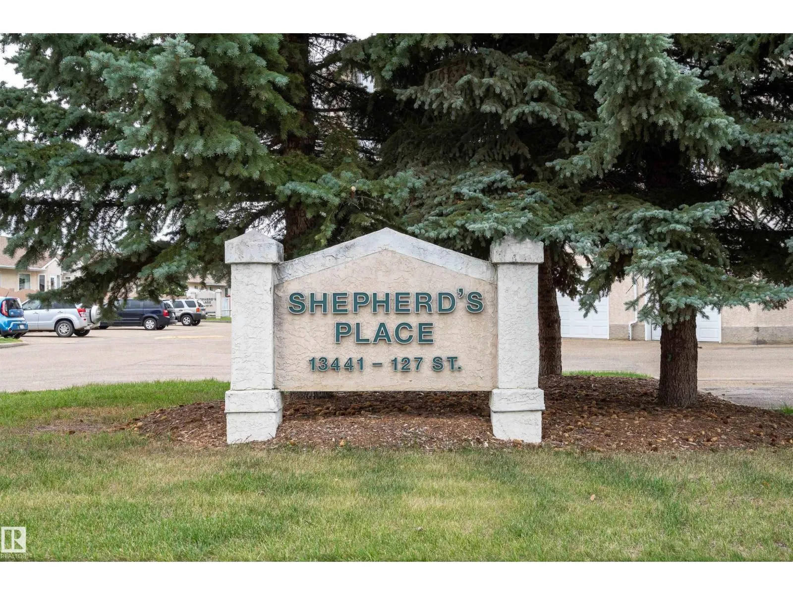 #456 13441 127 ST NW