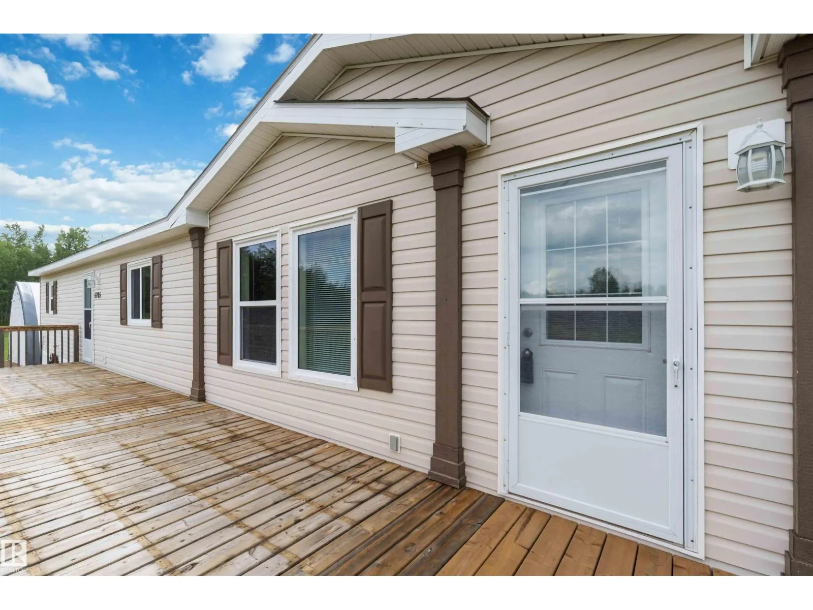 29 23429 Twp Rd 584