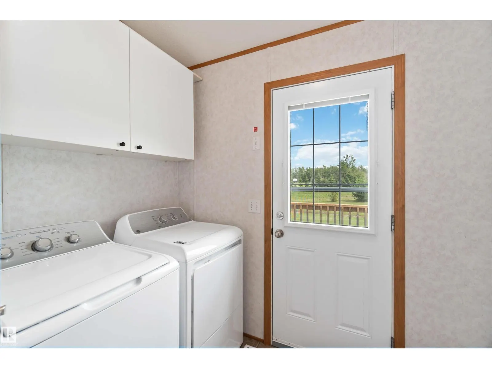 29 23429 Twp Rd 584