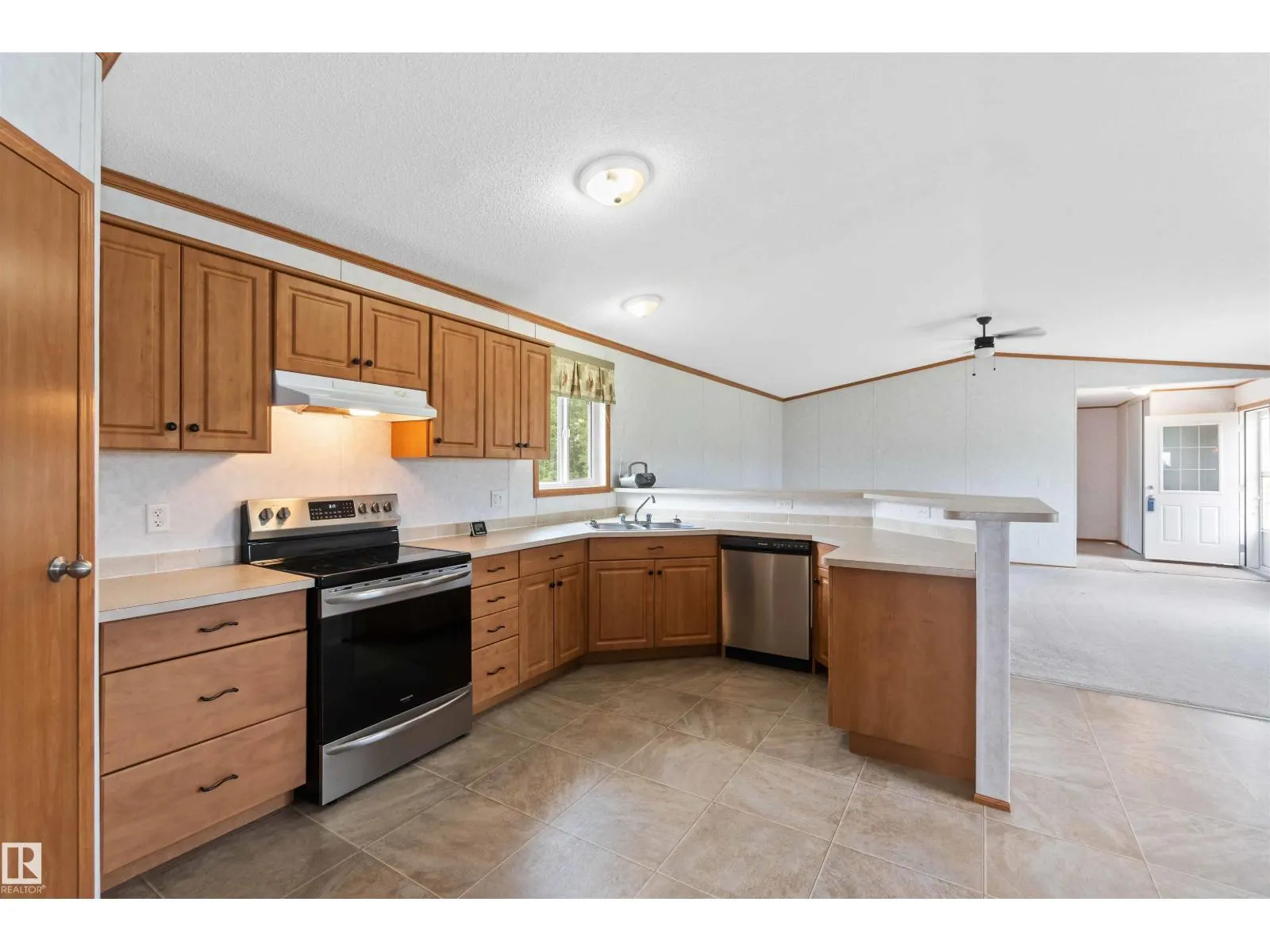 29 23429 Twp Rd 584