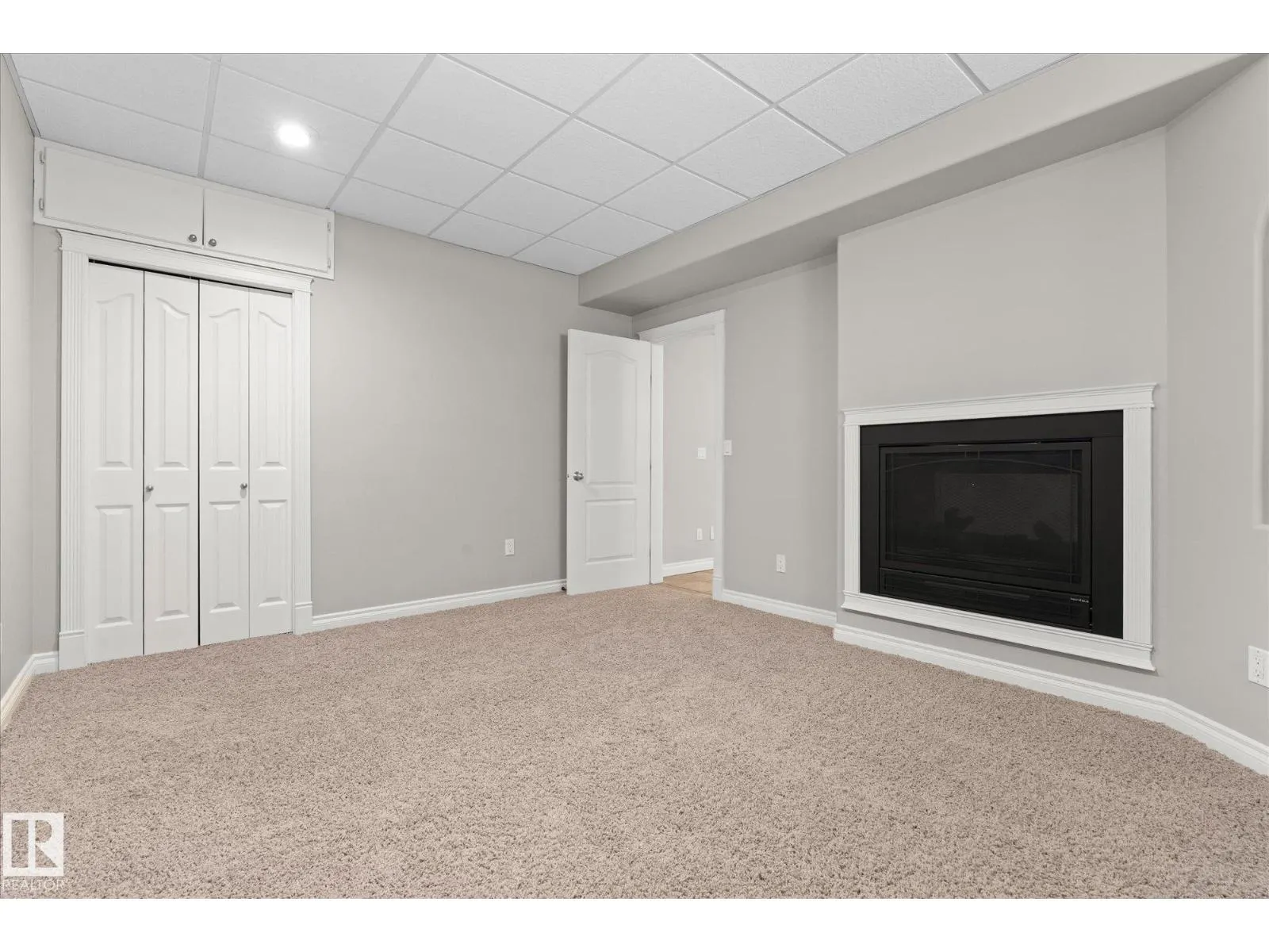 23 LAMPLIGHT CV
