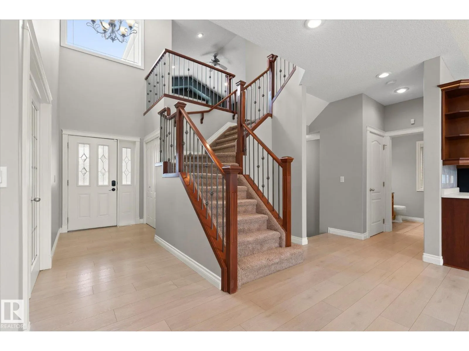 23 LAMPLIGHT CV