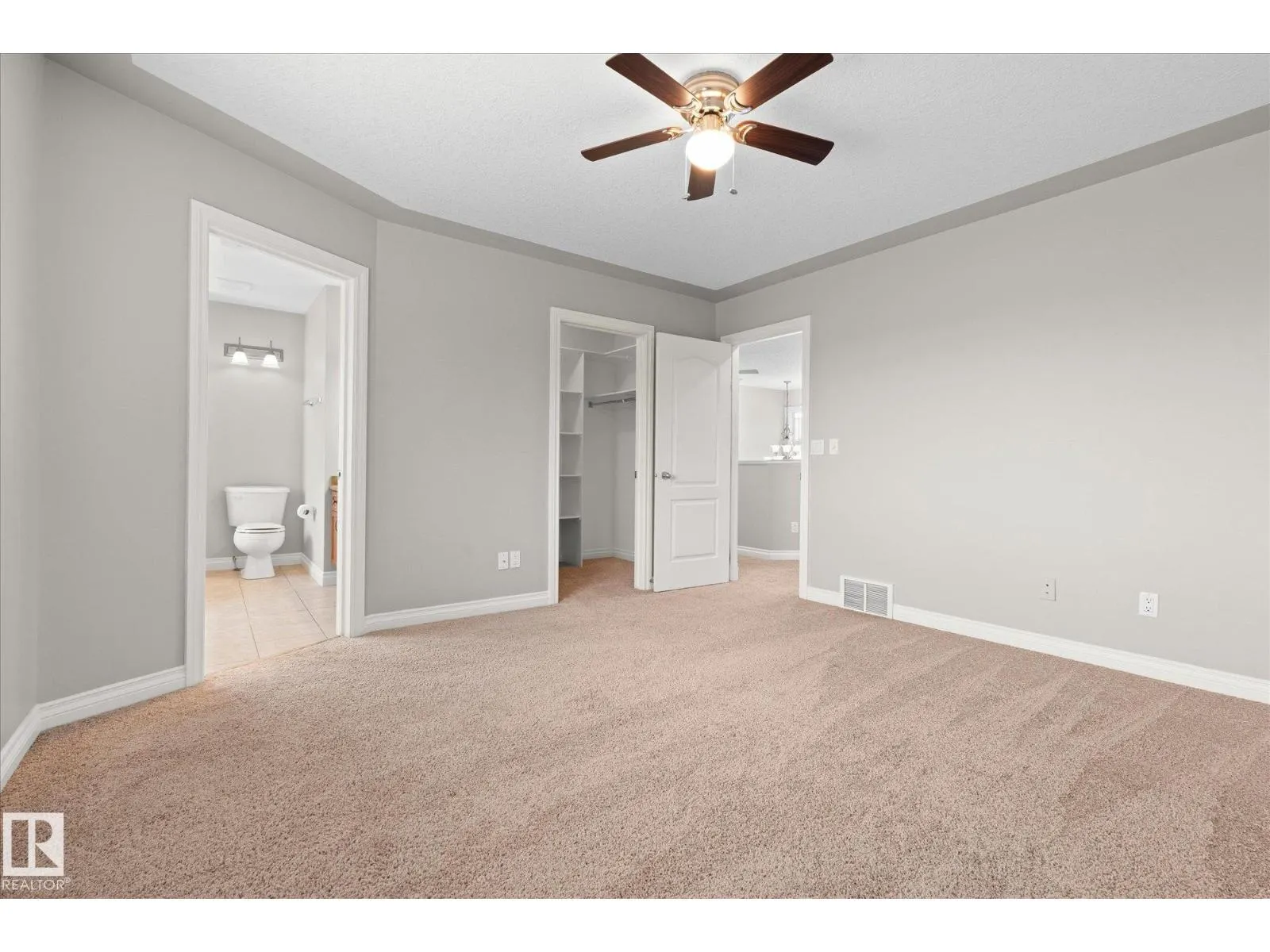 23 LAMPLIGHT CV
