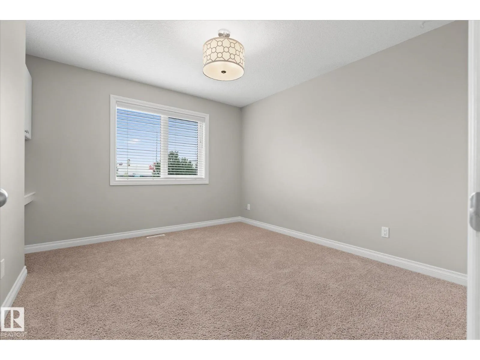 23 LAMPLIGHT CV