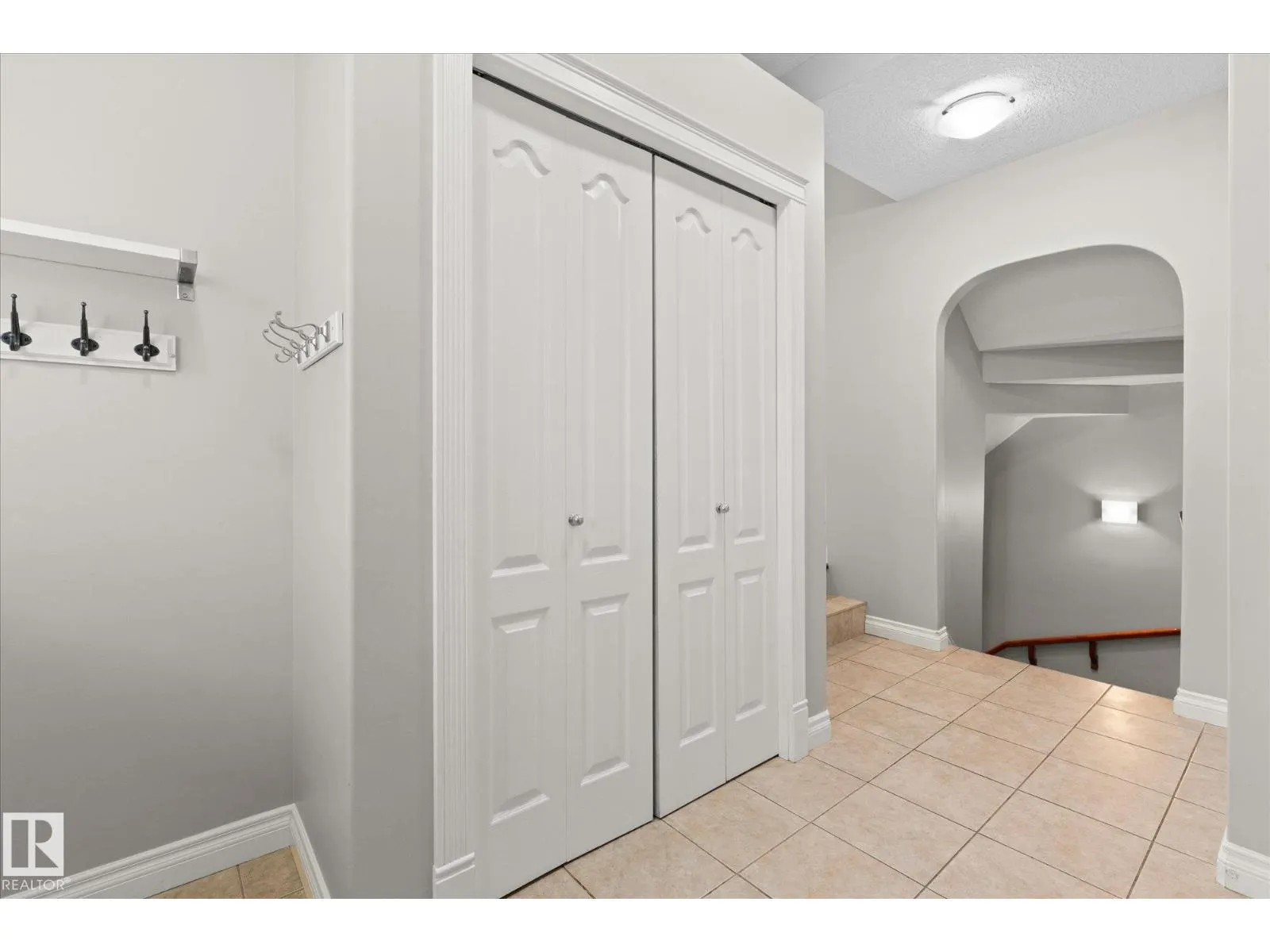23 LAMPLIGHT CV