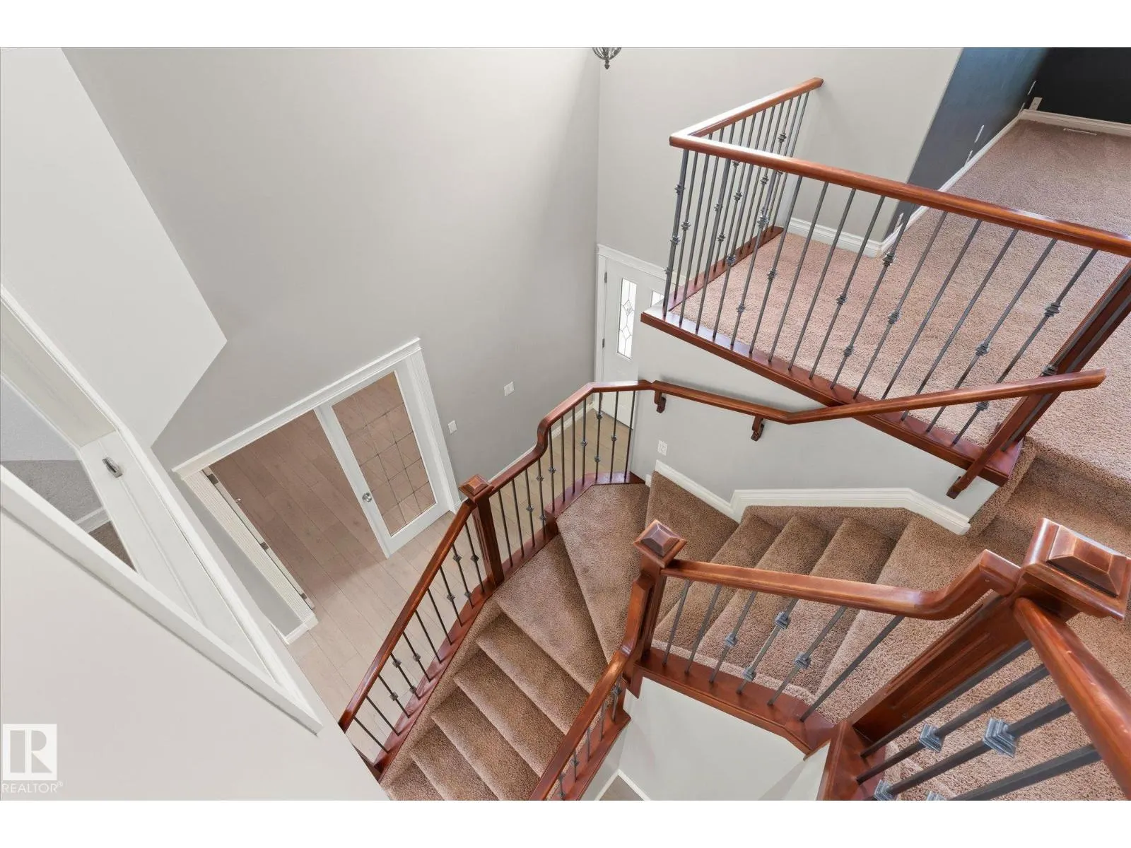 23 LAMPLIGHT CV