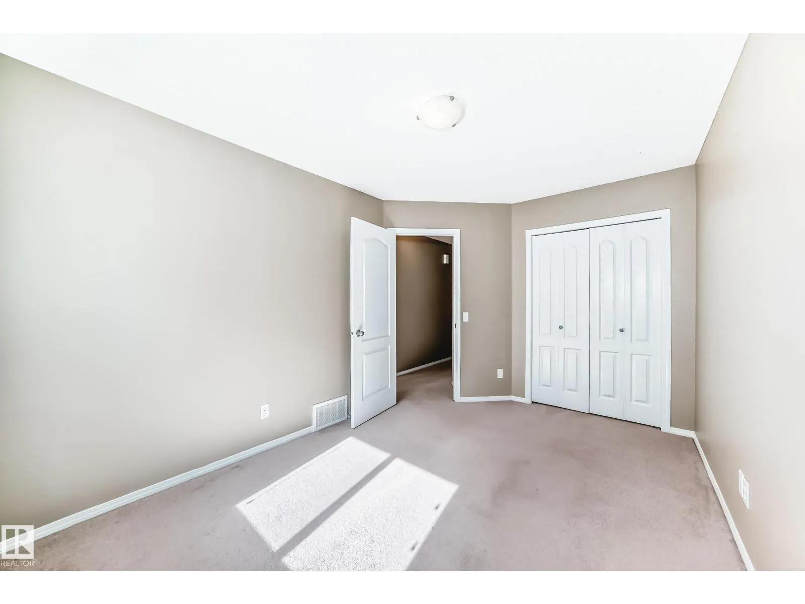 1391 HERMITAGE RD NW