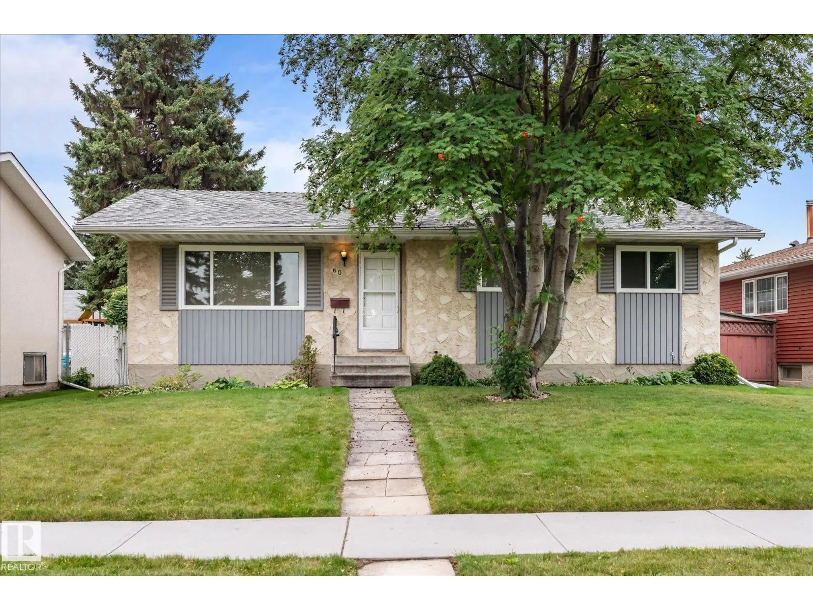 60 WOODHAVEN DR