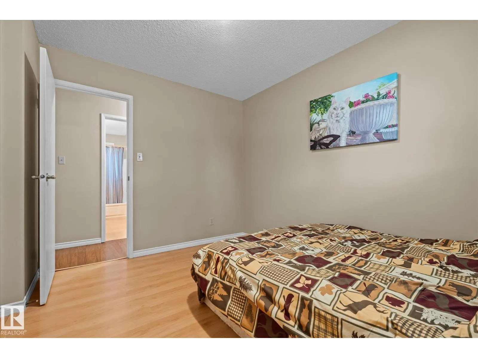 60 WOODHAVEN DR