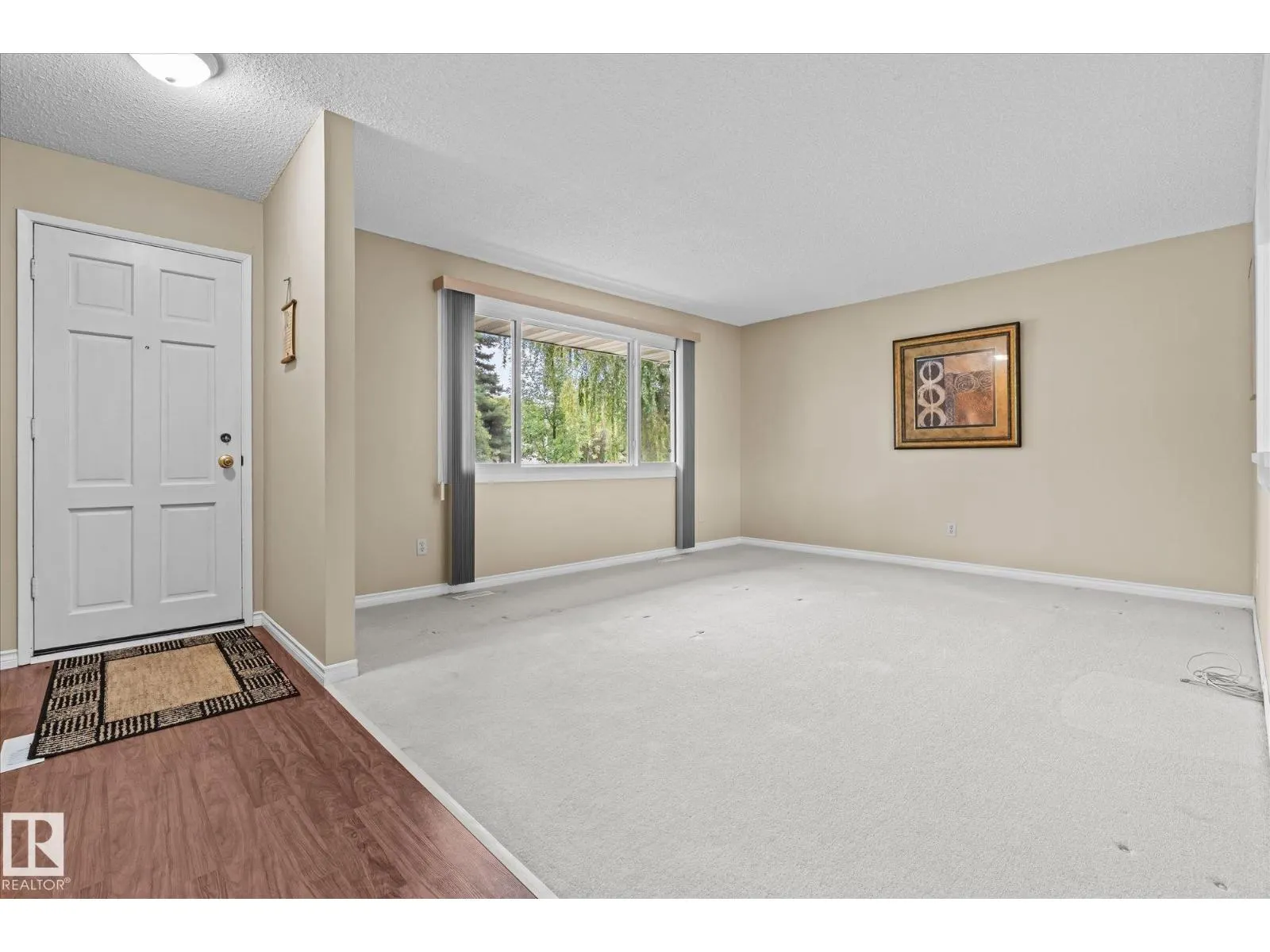 60 WOODHAVEN DR