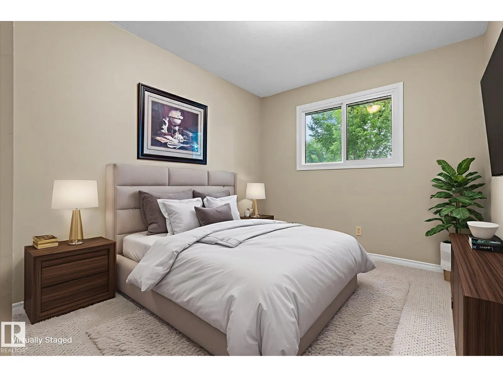 60 WOODHAVEN DR
