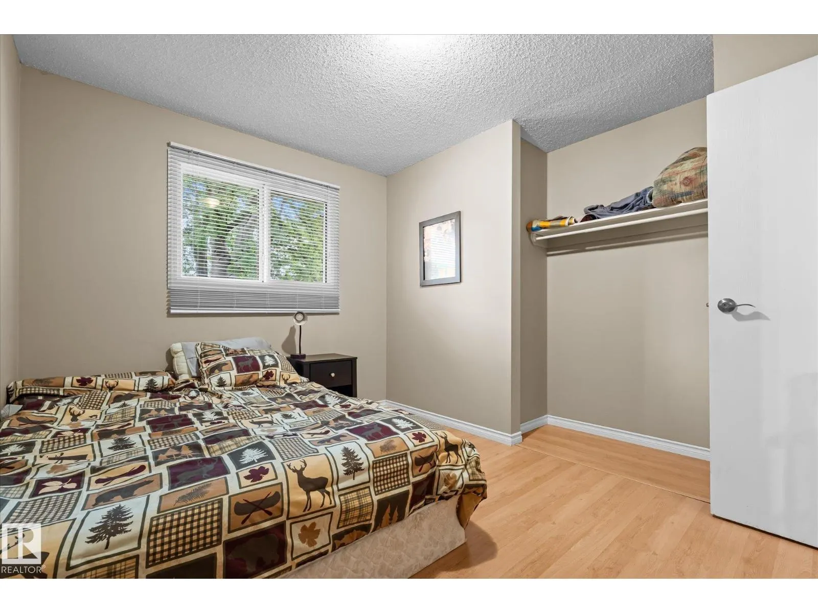 60 WOODHAVEN DR