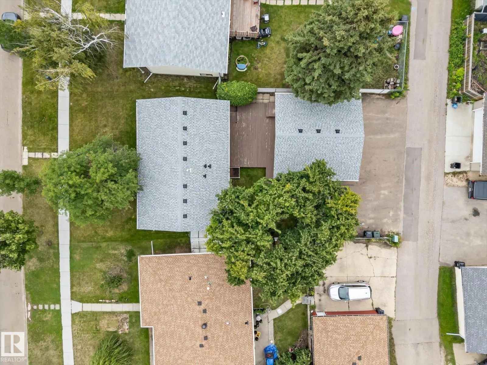 60 WOODHAVEN DR