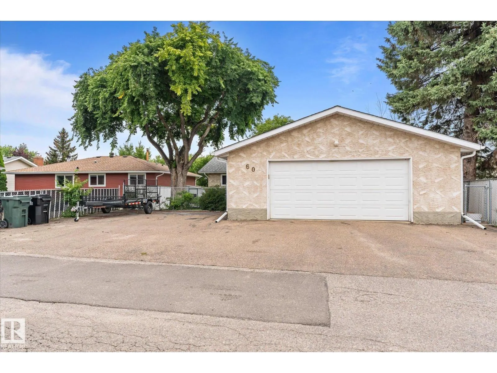 60 WOODHAVEN DR