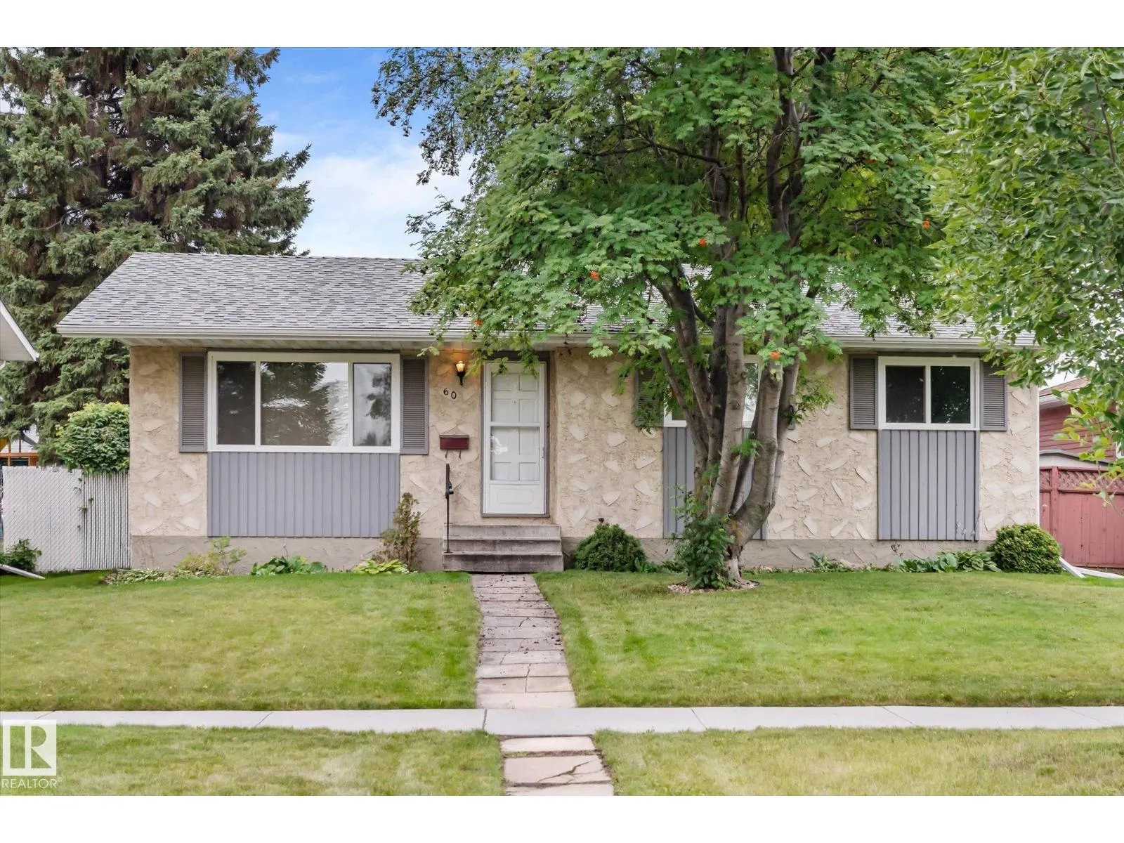 60 WOODHAVEN DR