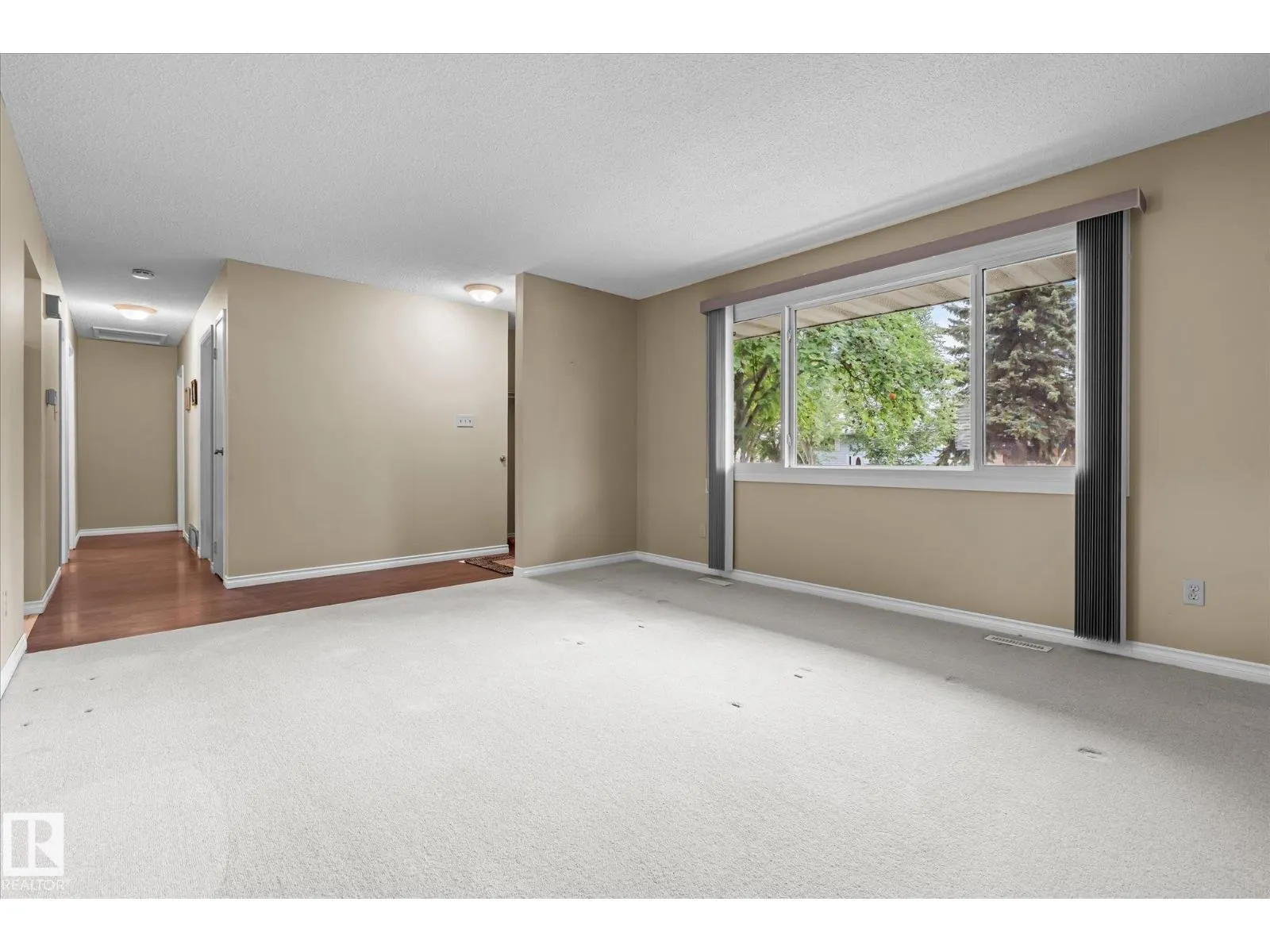 60 WOODHAVEN DR