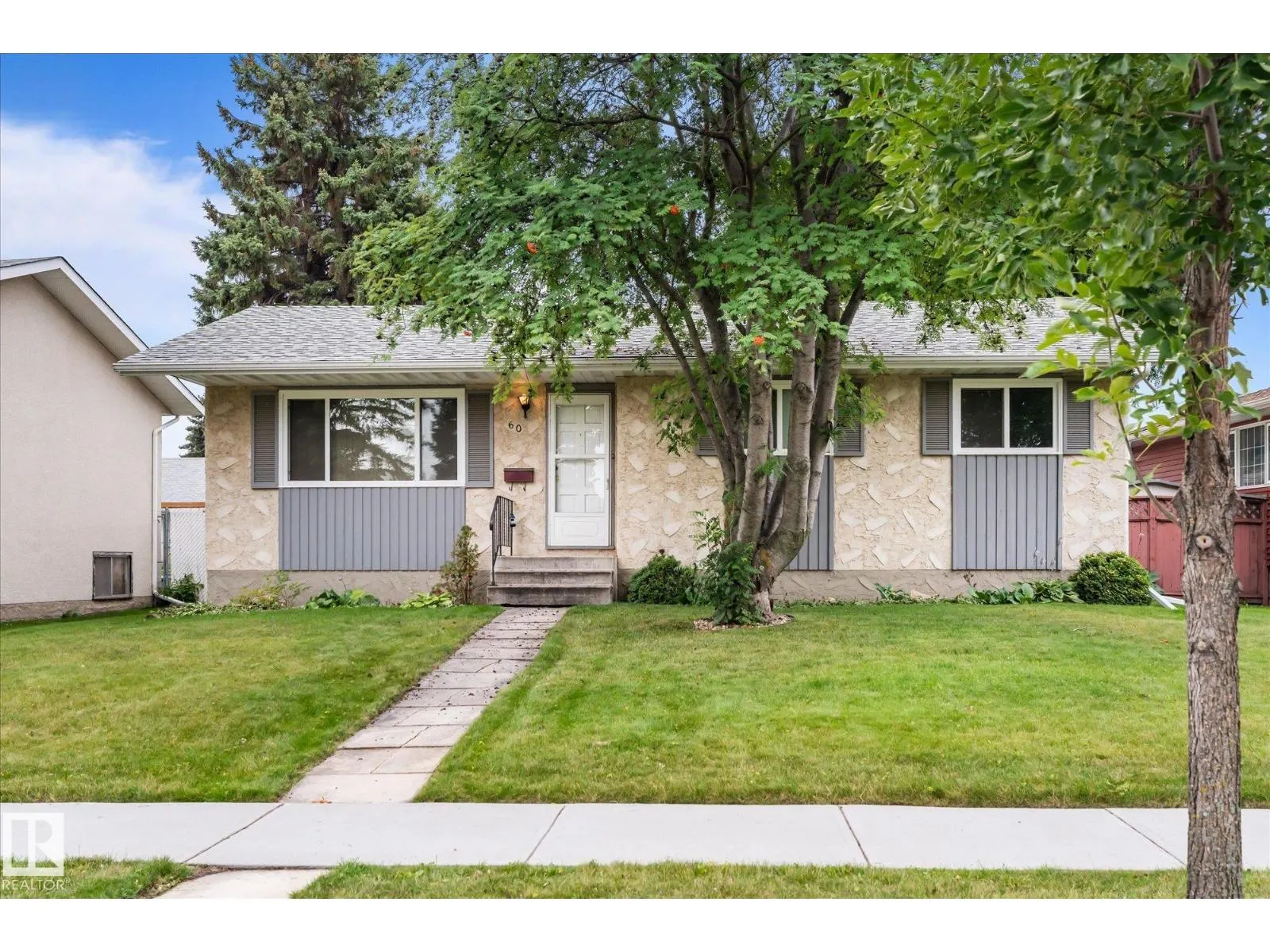 60 WOODHAVEN DR