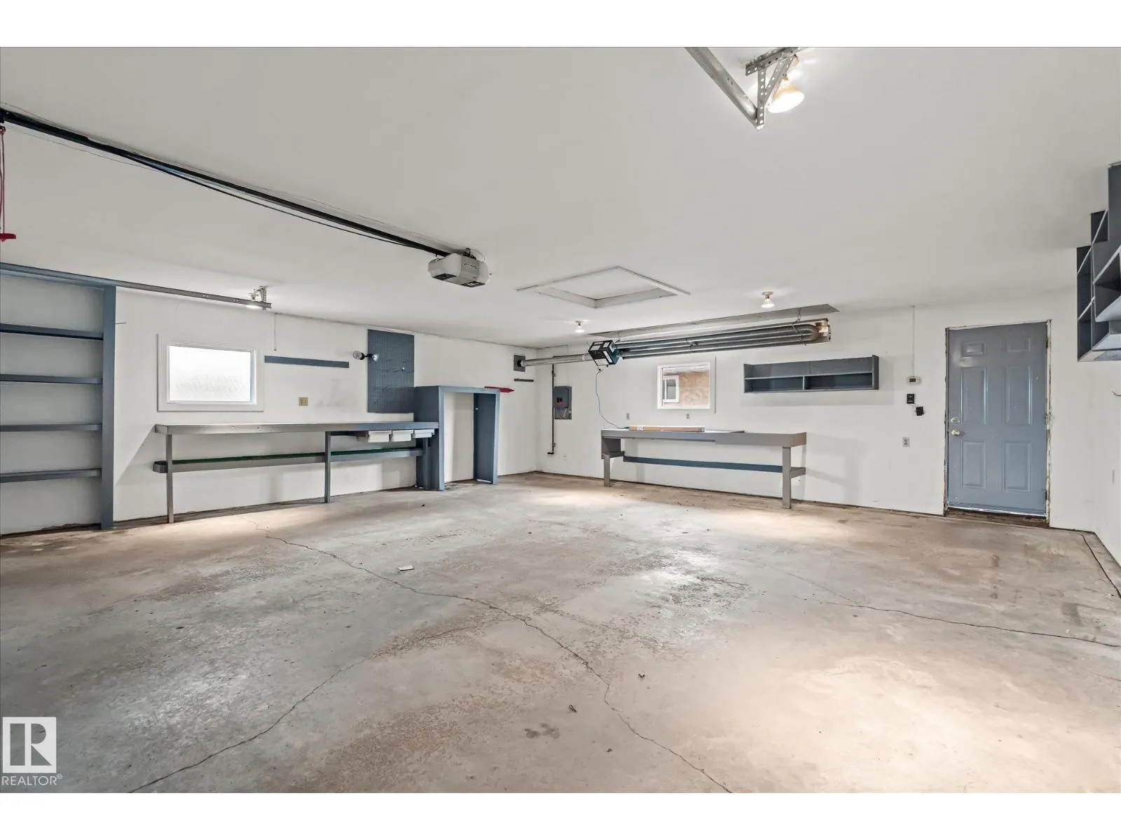 60 WOODHAVEN DR