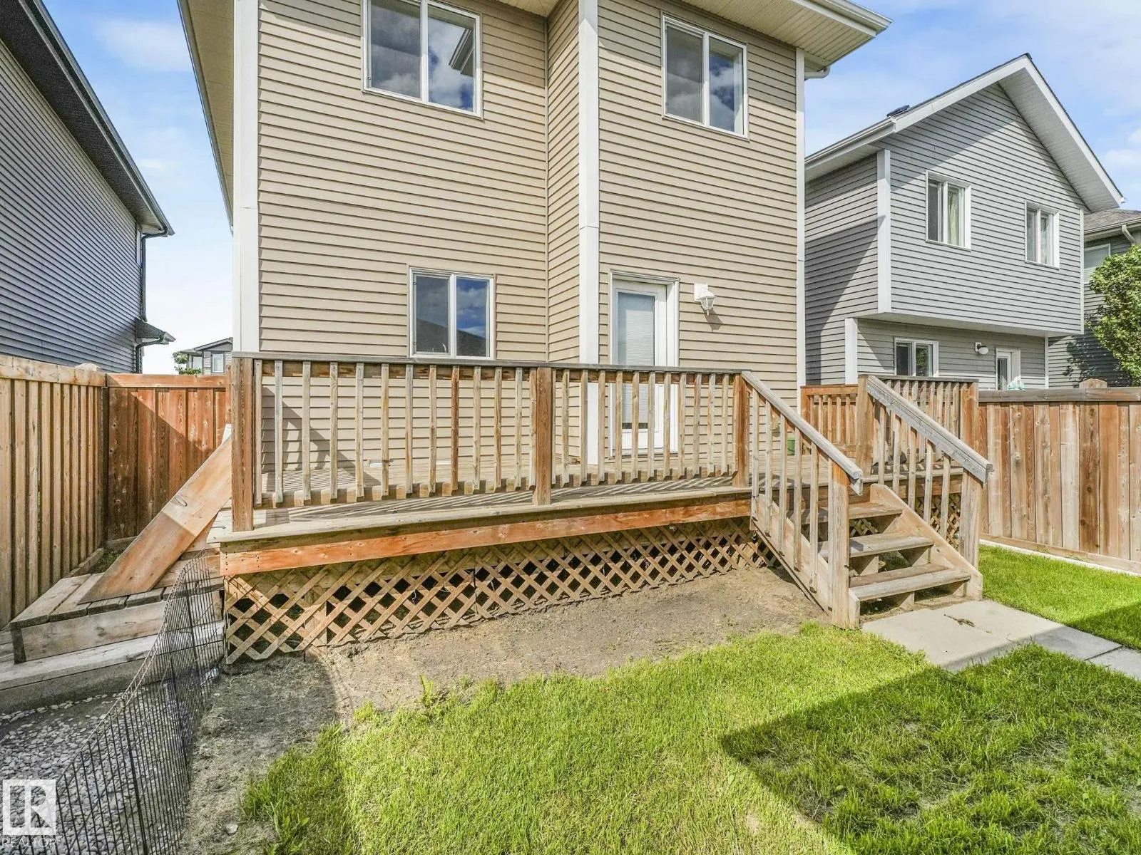 22223 89 AV NW NW