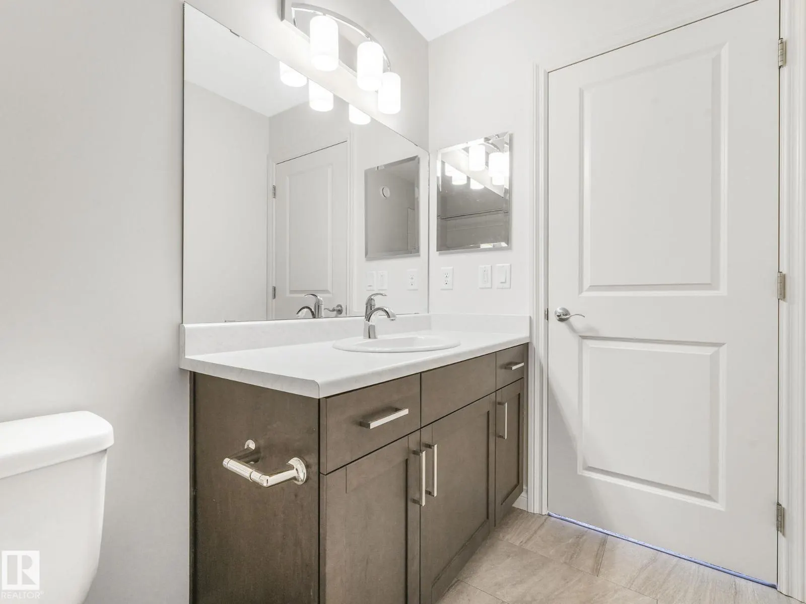 22223 89 AV NW NW