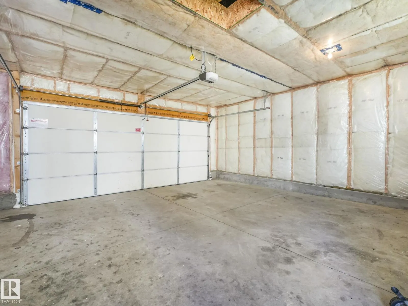 22223 89 AV NW NW