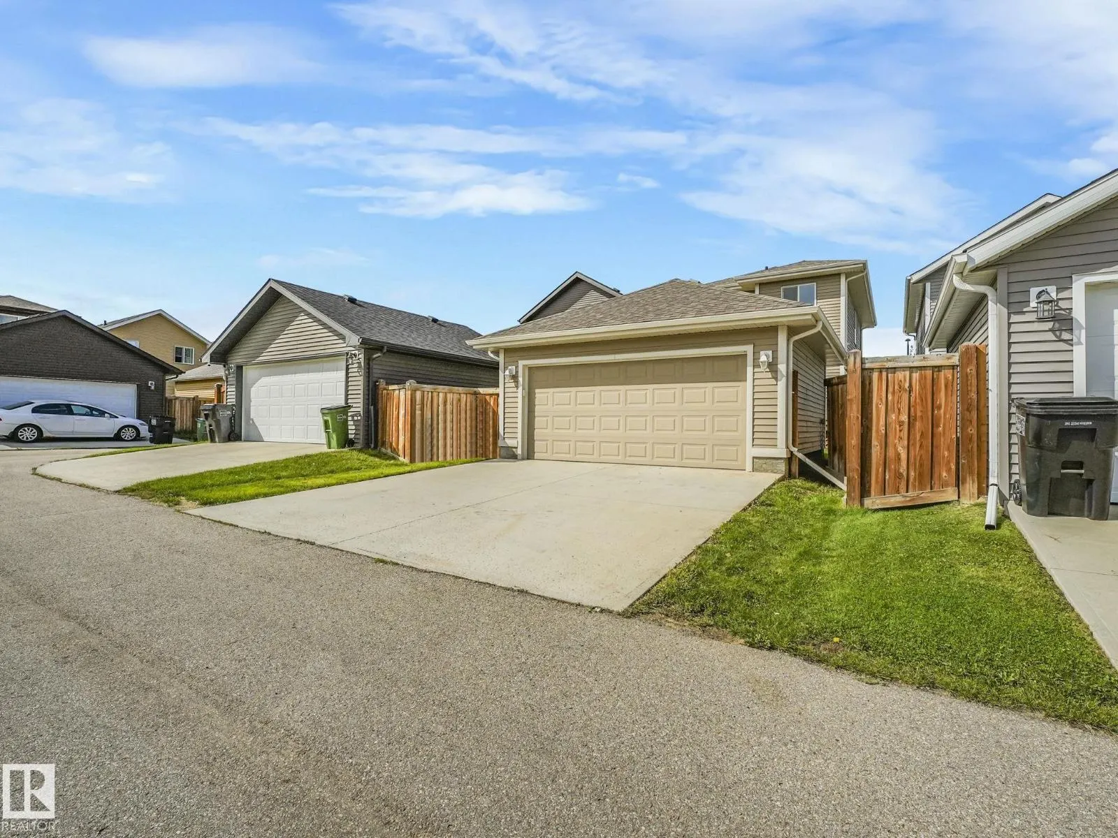 22223 89 AV NW NW
