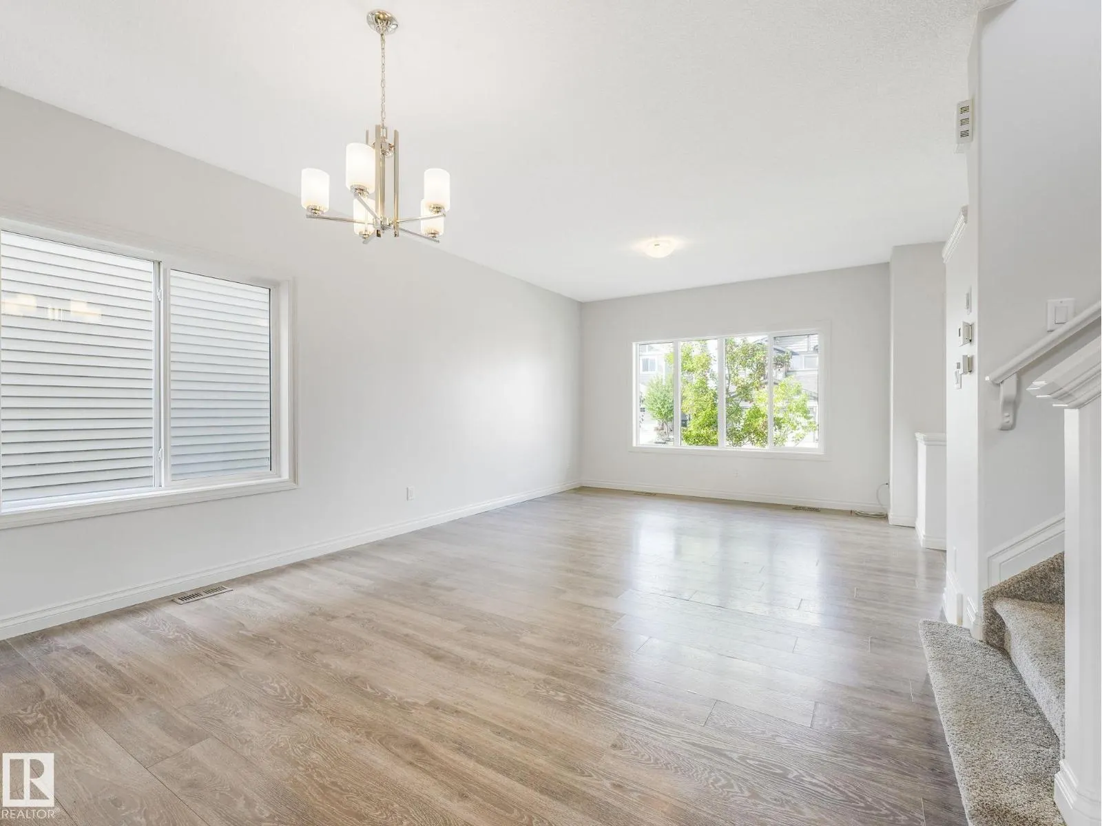 22223 89 AV NW NW