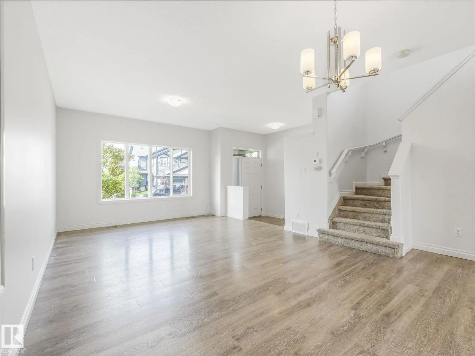 22223 89 AV NW NW