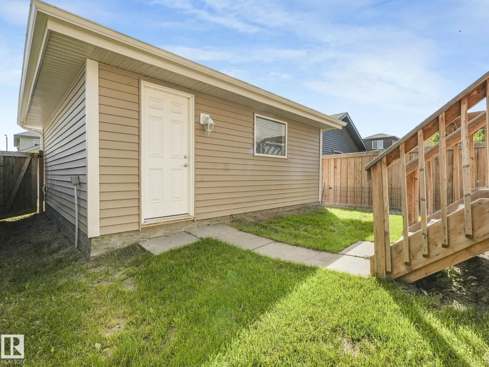 22223 89 AV NW NW