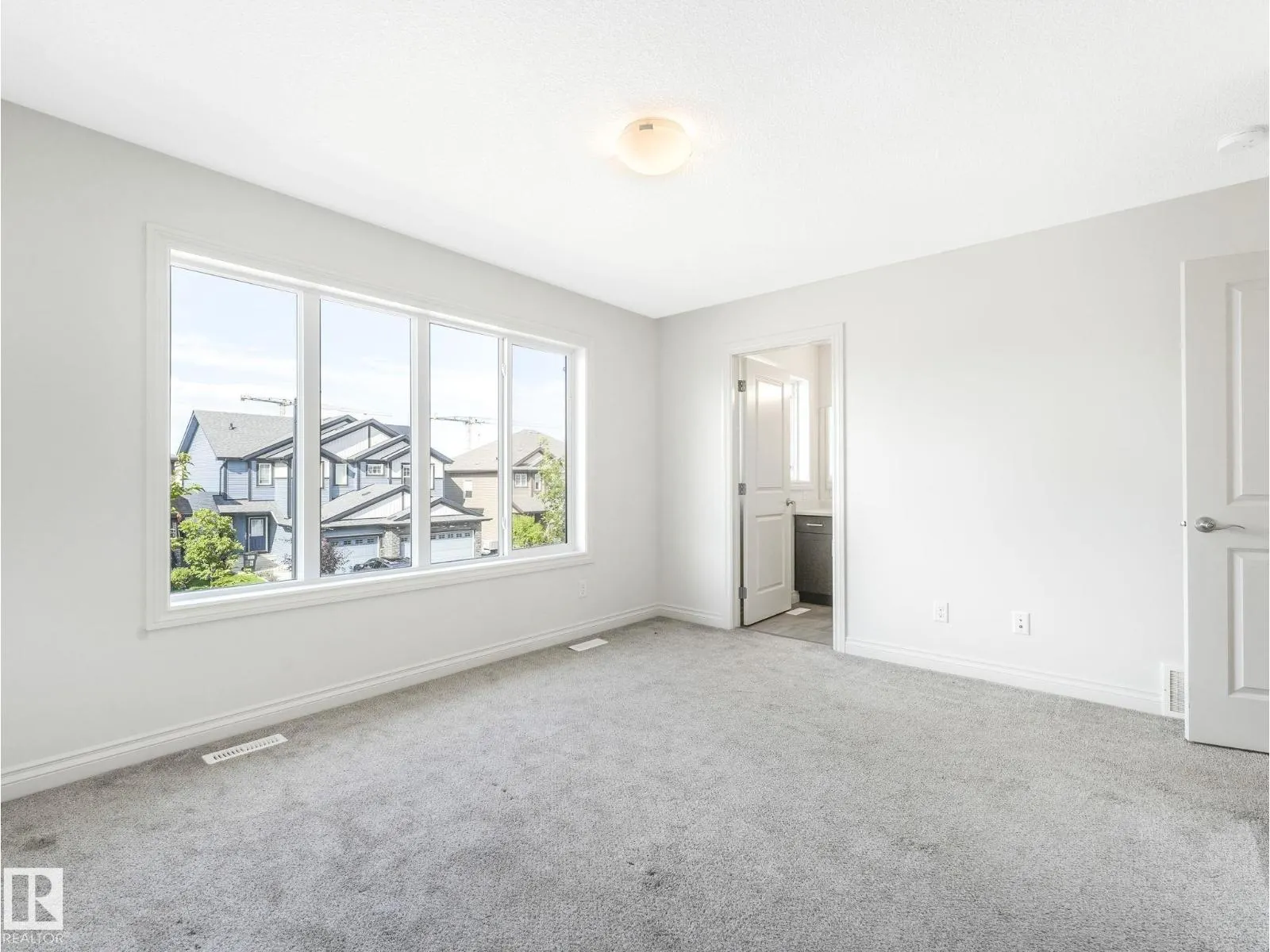 22223 89 AV NW NW