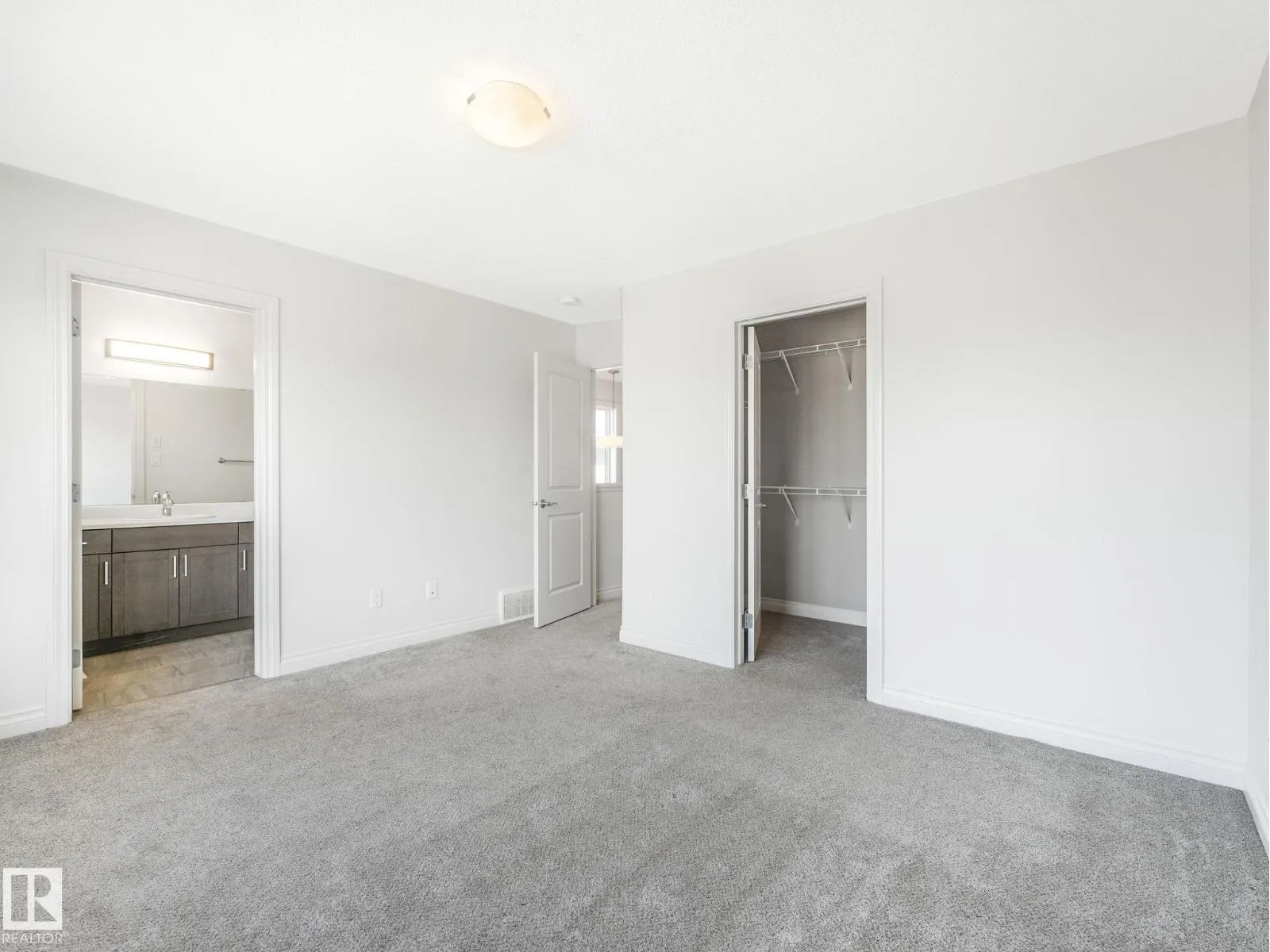 22223 89 AV NW NW
