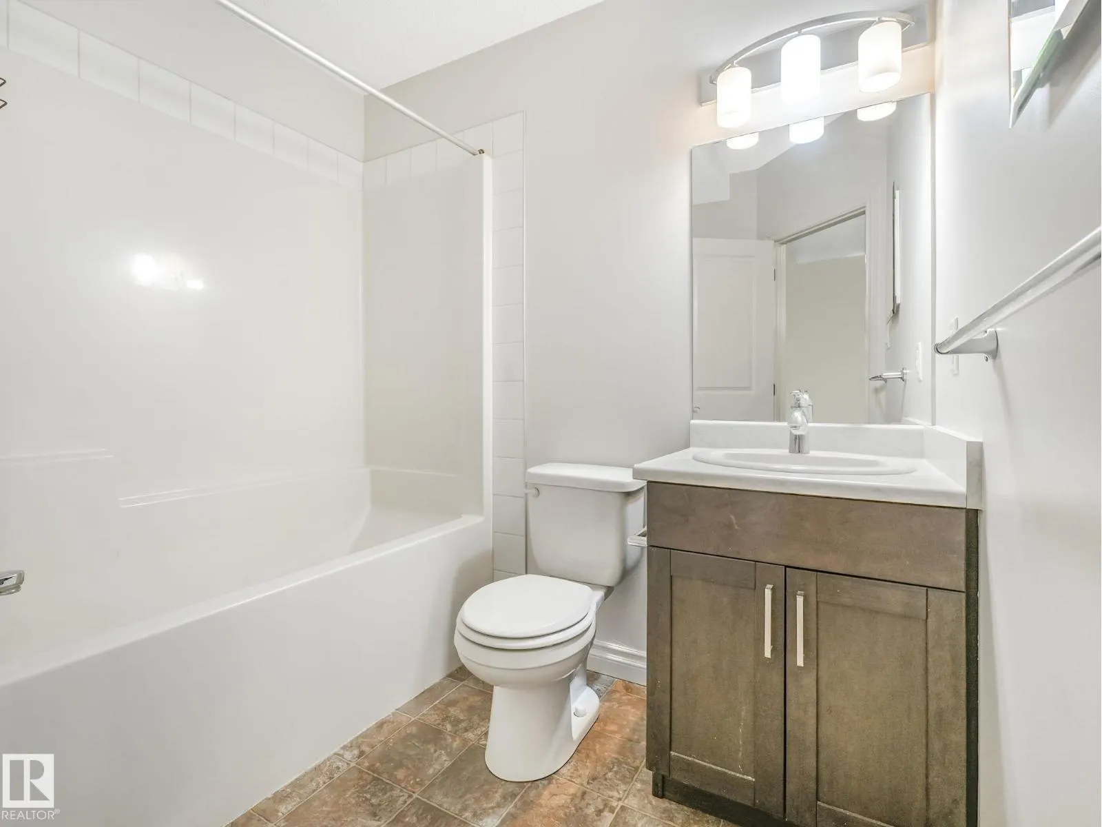 22223 89 AV NW NW
