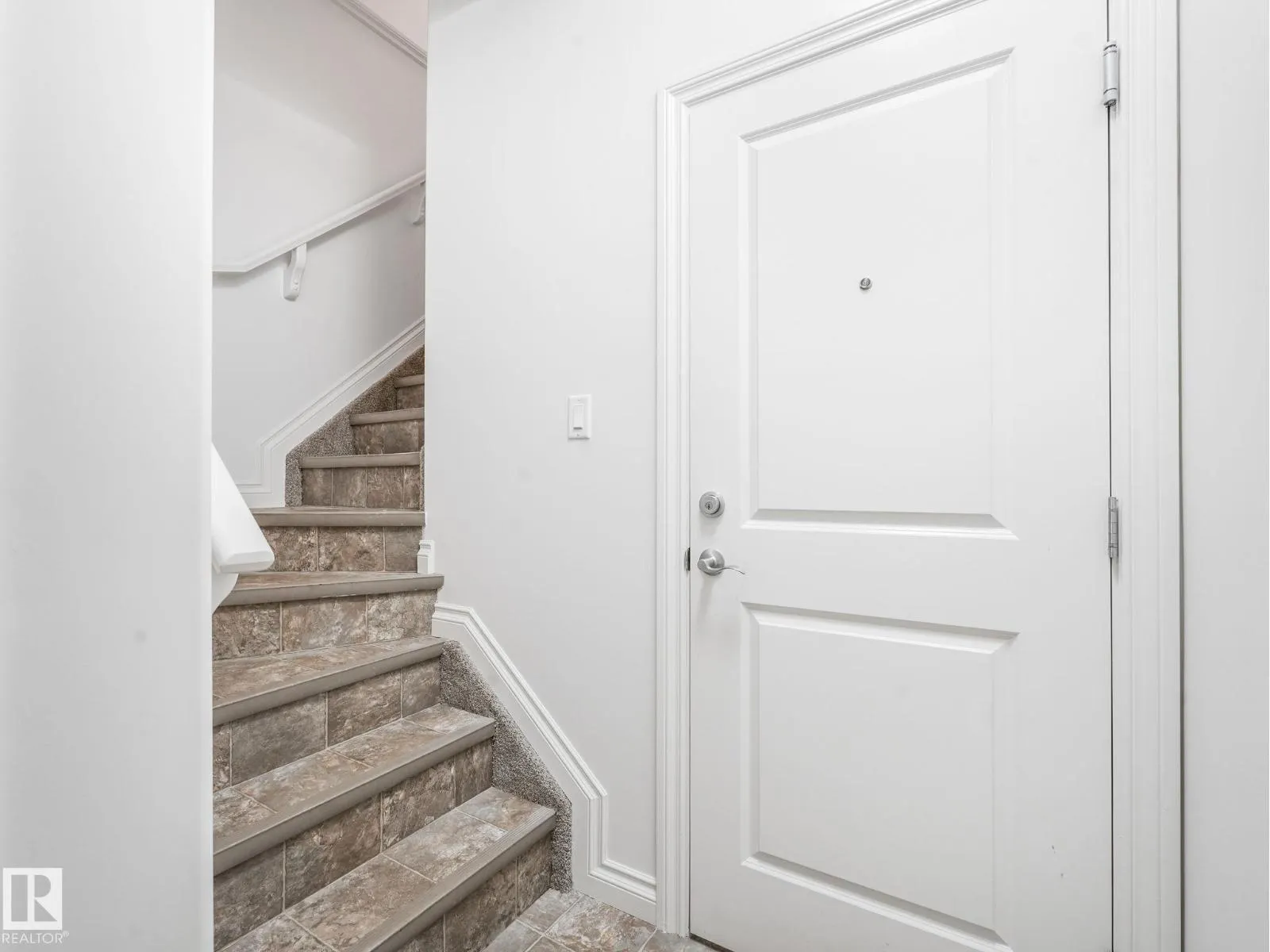 22223 89 AV NW NW
