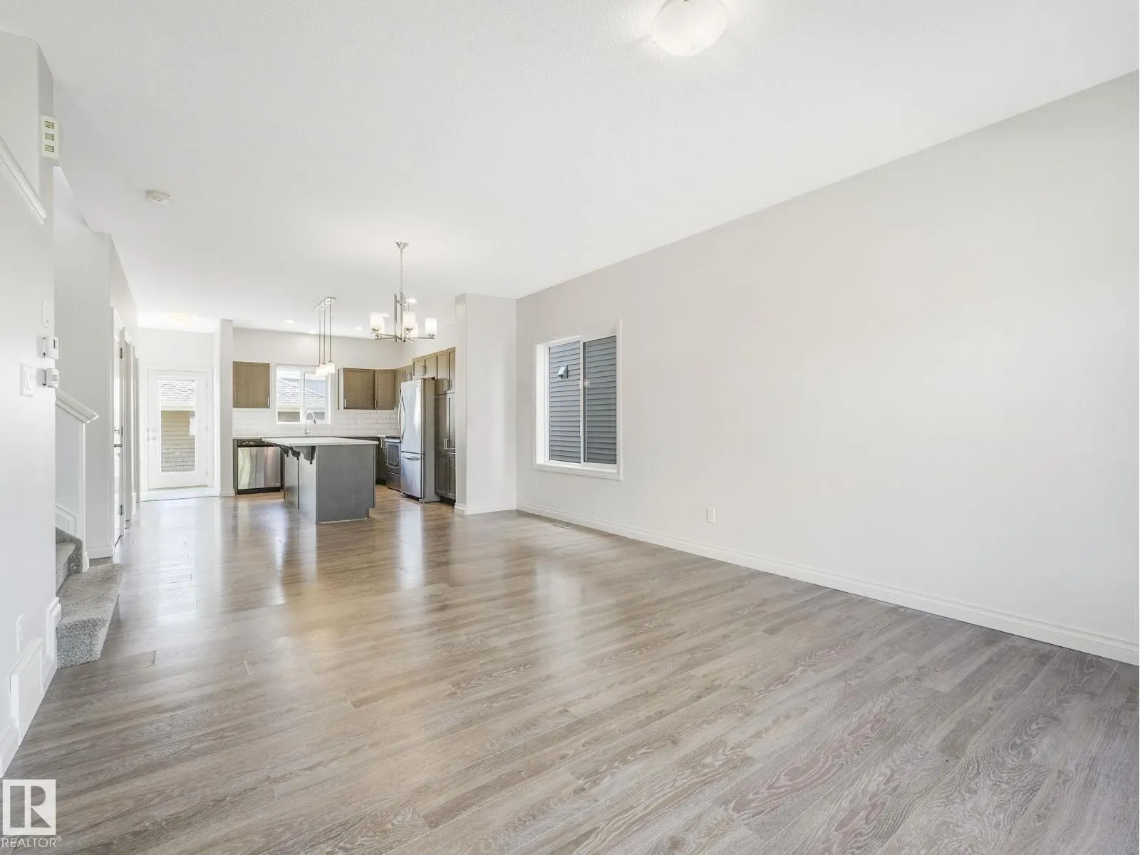 22223 89 AV NW NW