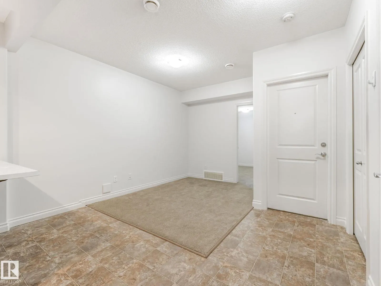 22223 89 AV NW NW