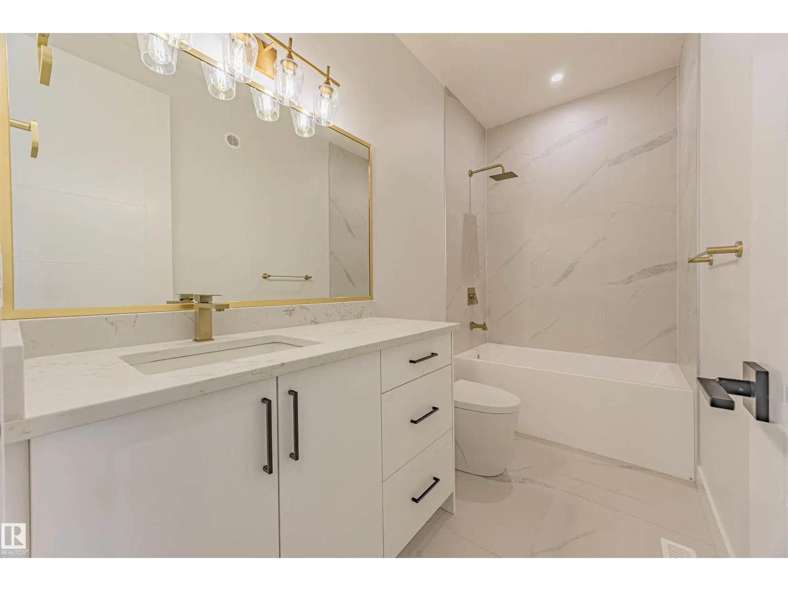 25 BIRKSHIRE CR
