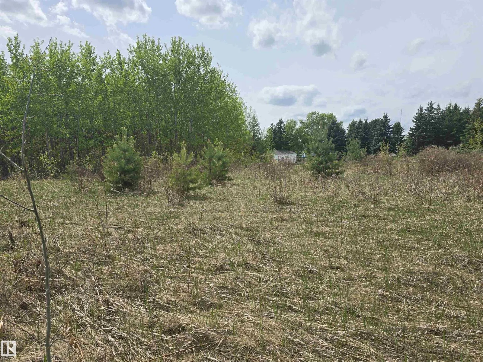 488 LAKESIDE DR