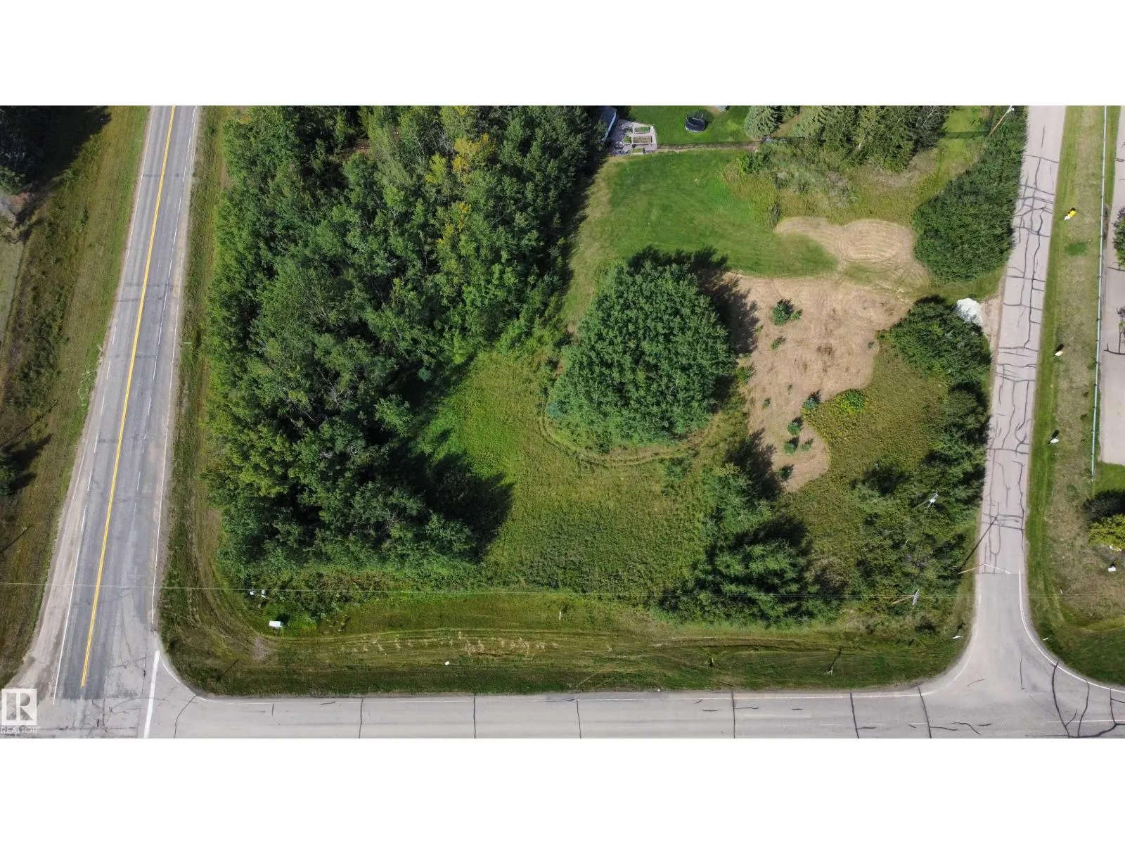 488 LAKESIDE DR