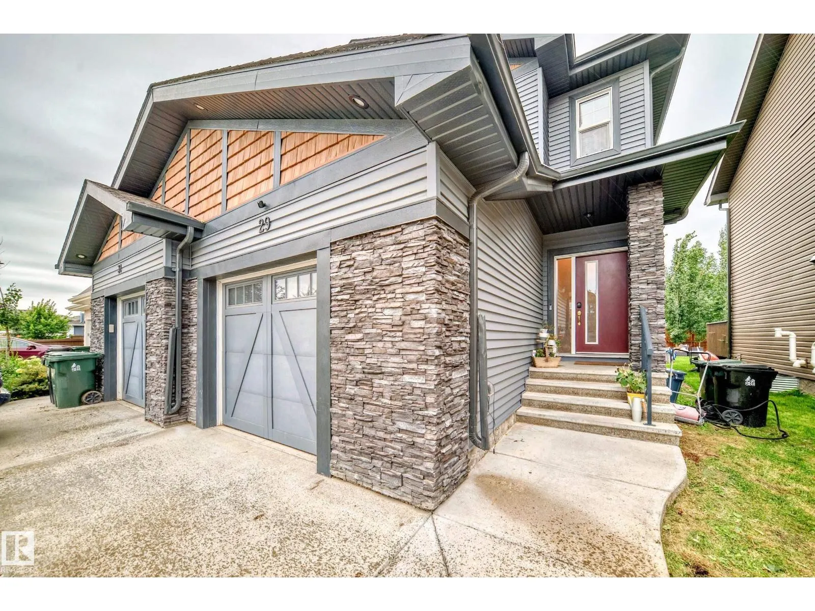 29 PETER ST