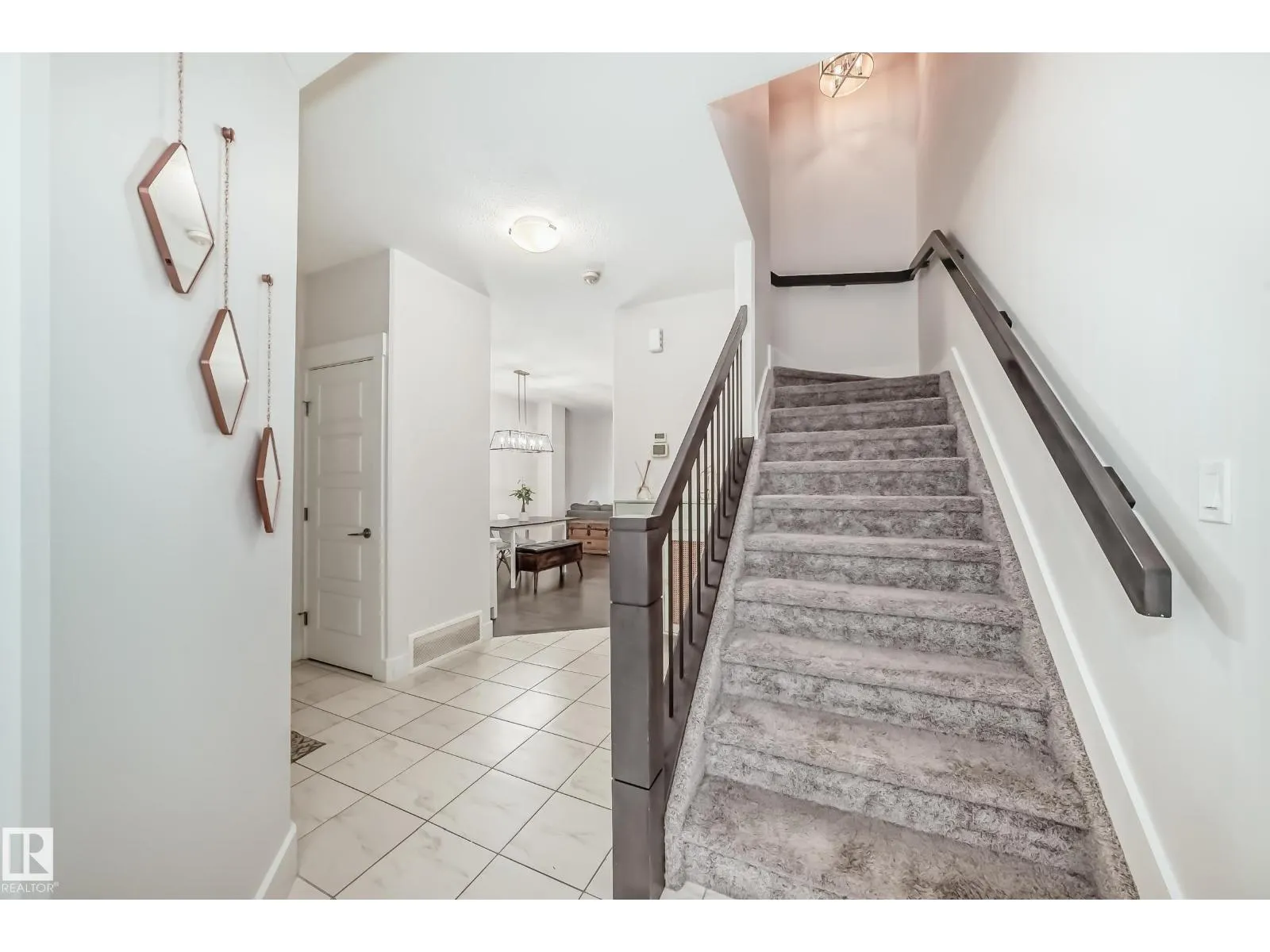 29 PETER ST