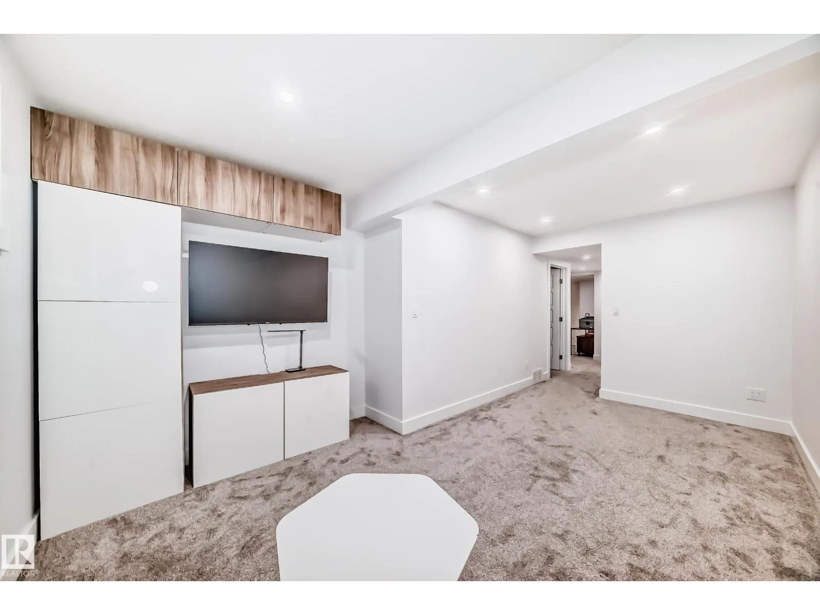 29 PETER ST