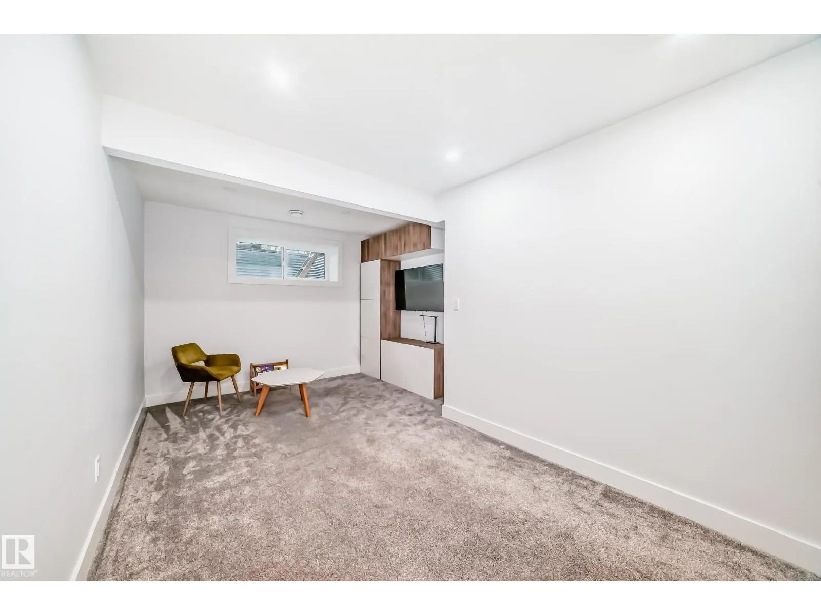 29 PETER ST