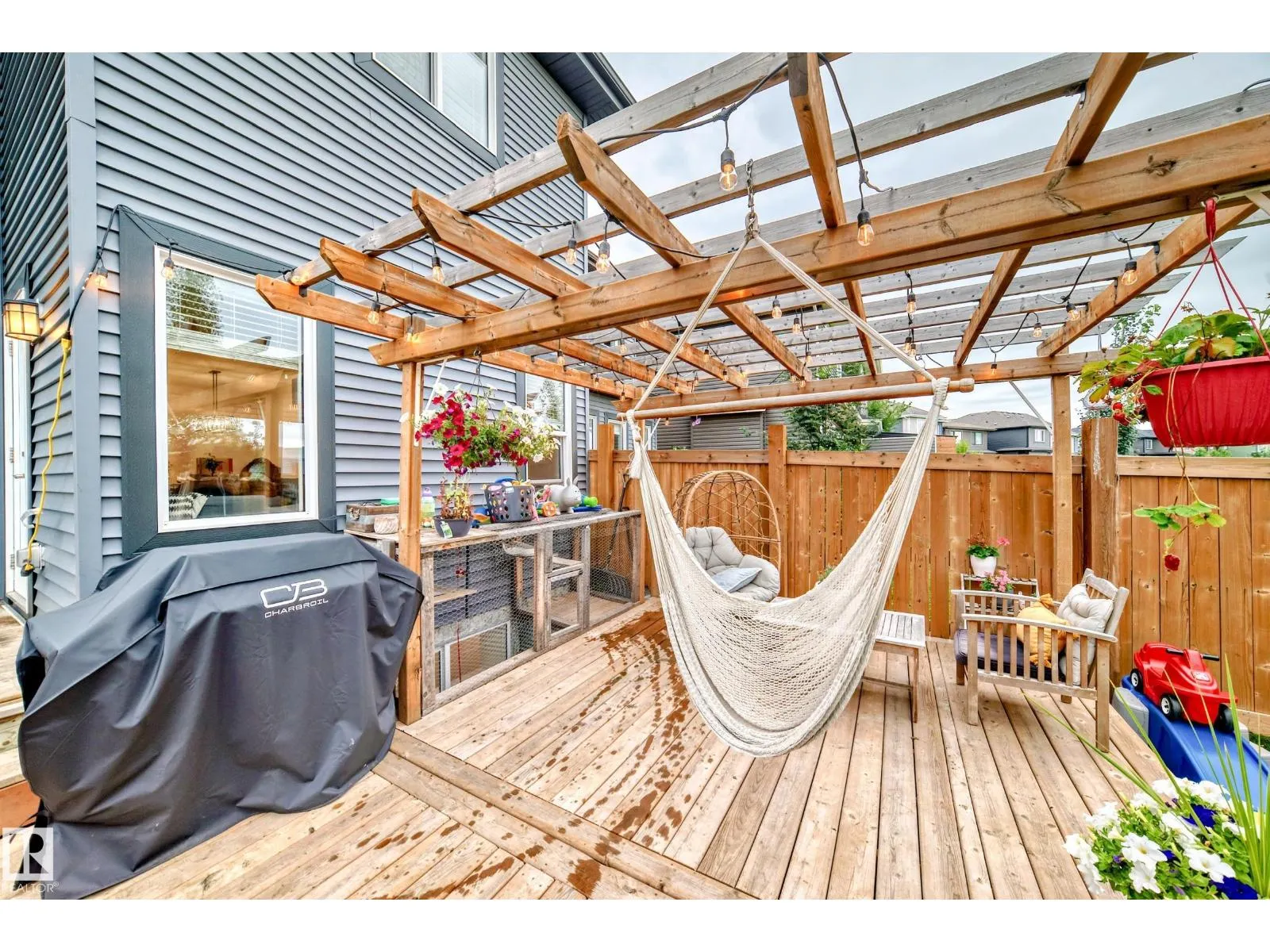 29 PETER ST