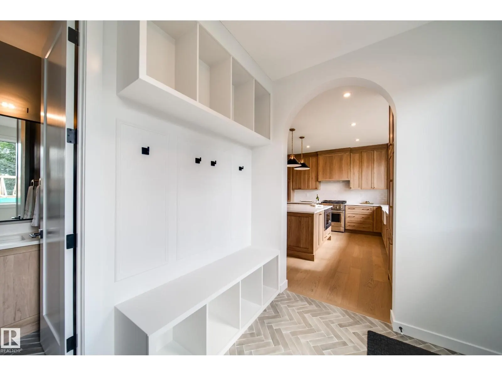 6003 111 AV NW