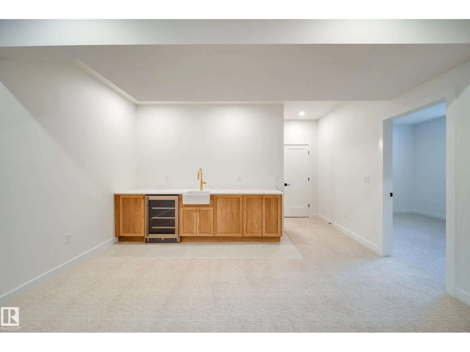6003 111 AV NW