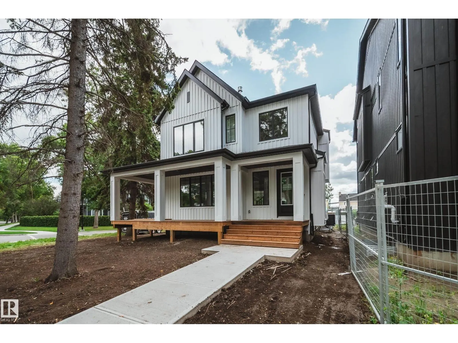 6003 111 AV NW
