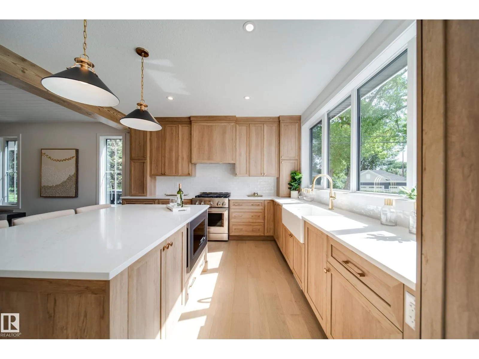 6003 111 AV NW